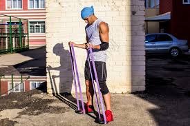 官方：姆巴佩自由身加盟皇马，签约5年